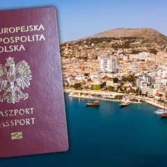Polski paszport na tle malowniczego albańskiego wybrzeża. Czy do Albanii potrzebny paszport? Tak, dla obywateli Polski jest on niezbędny.