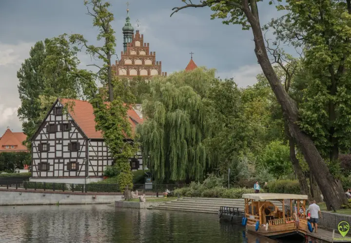 Magiczne miejsca kujawsko-pomorskie - Toruń, Bydgoszcz i Biskupin