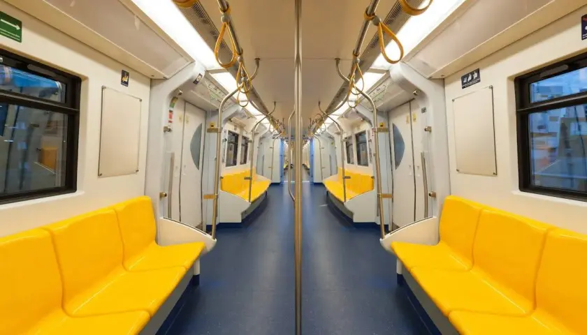 Zniżki PKP dla emerytów i seniorów: jak oszczędzać na podróżach?